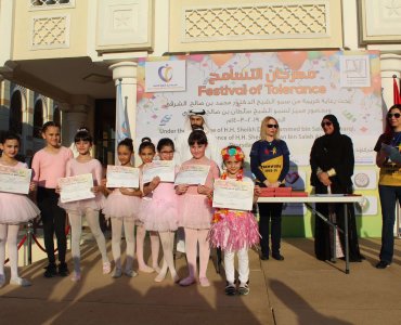 Participation of students of  fujairah fine arts academy  in the Festival of Tolerance Al Diar International Private School.